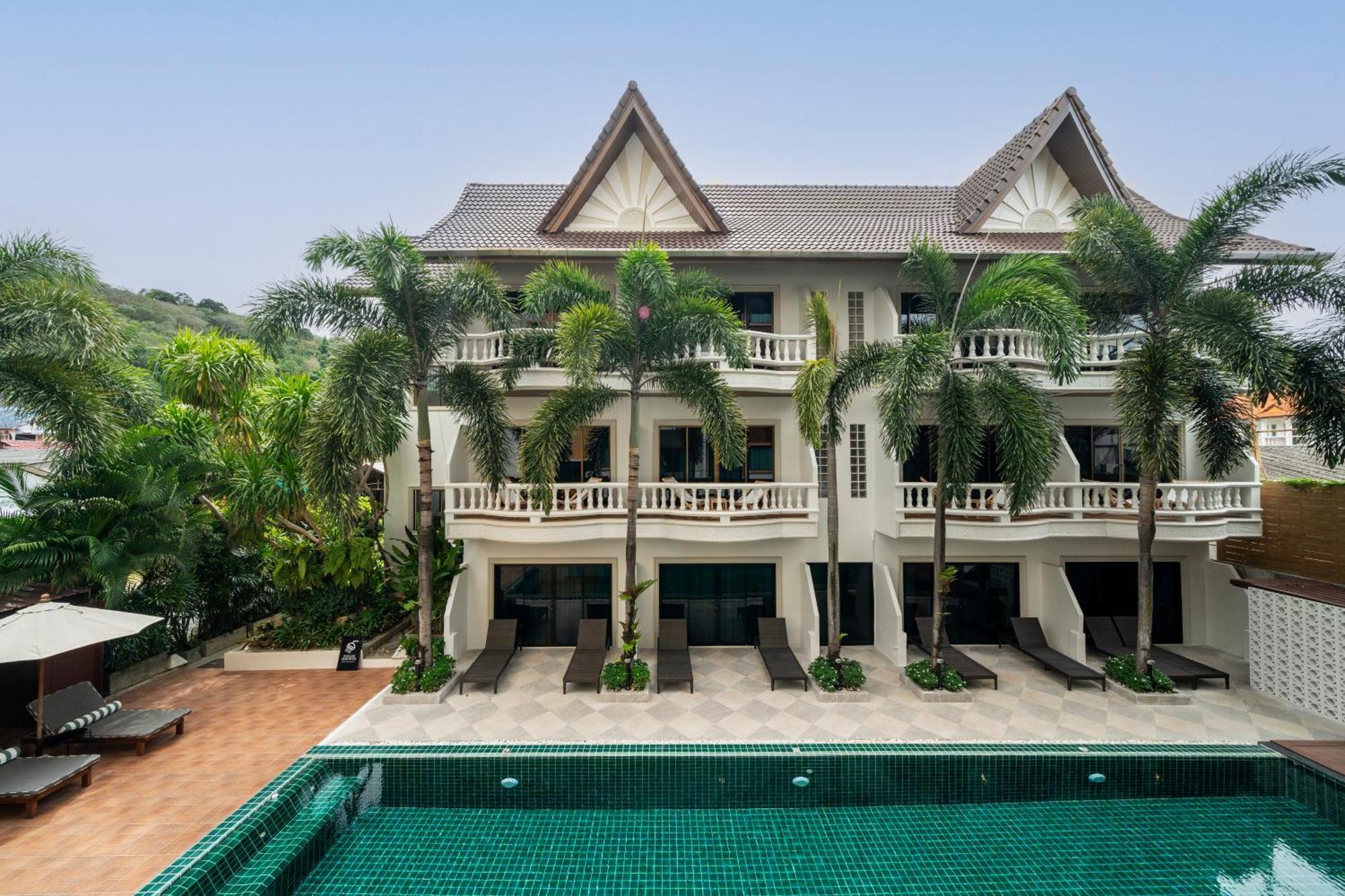 Buasri Boutique Patong Hotel Exterior photo